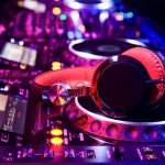Sprzęt dla początkującego DJ-a. Poradnik, zestawienie &#8211; 2024