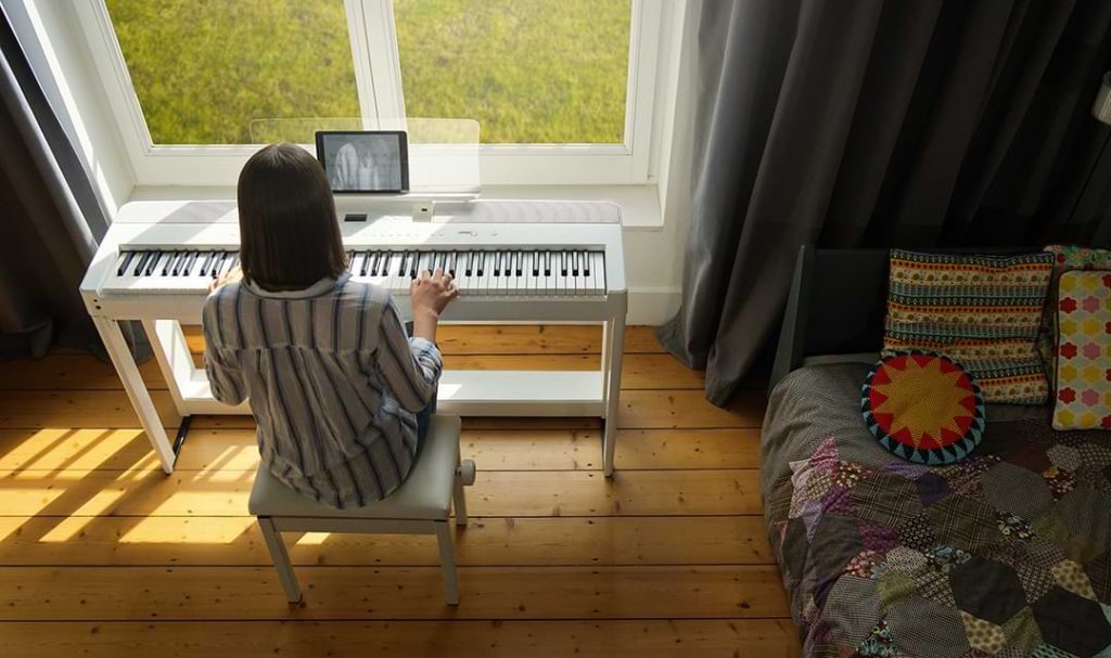 Przenośne pianina cyfrowe Kawai ES520
