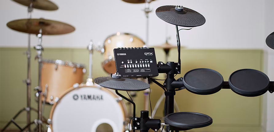 Yamaha DTX402K
Perkusja elektroniczna